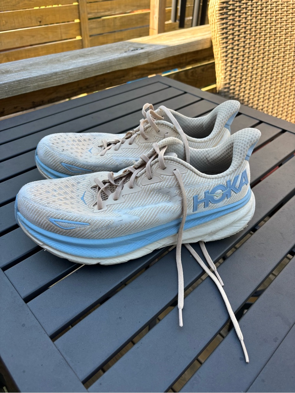Hoka mens Clifton 9 road running shoes in Oak Alabaster size 11.5D